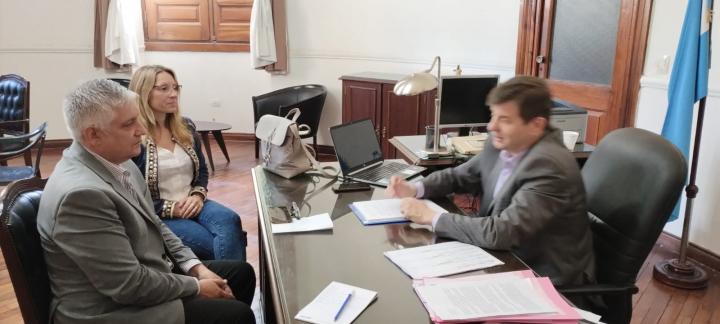 El intendente Papaleo mantuvo una reunión en la Secretaría de Municipios y Comunas
