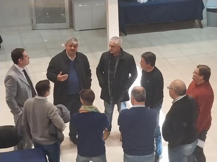 Intendentes Paritarios y Festram se reúnen el lunes 29/12