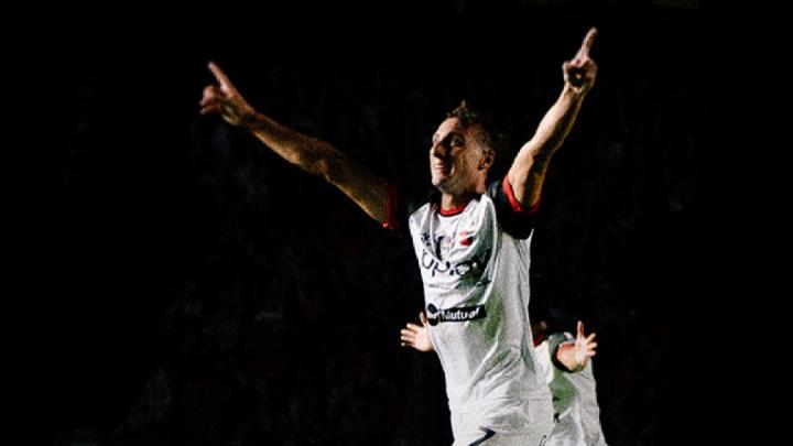 Colón pisó fuerte en su estreno y venció a Deportivo Madryn por 2 a 1