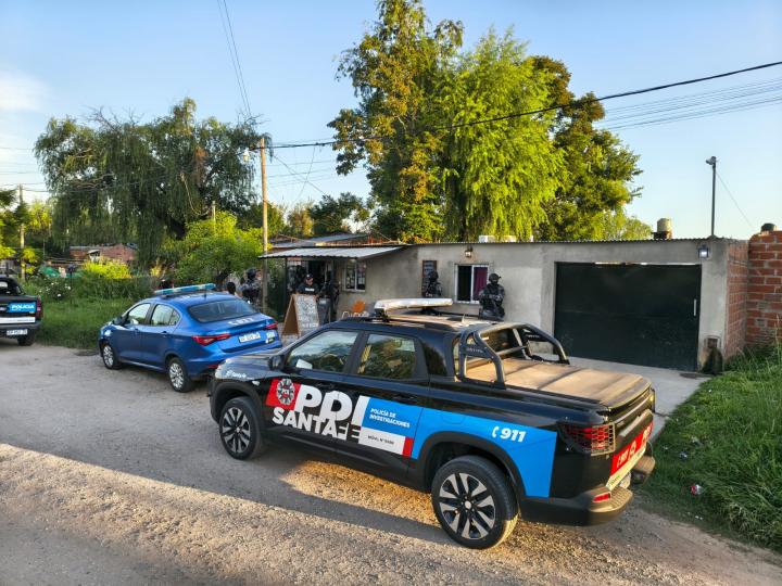 La PDI secuestró casi 3 mil dosis de cocaína, que sumaron 1,6 kilos, y detuvo a cuatro personas por microtráfico en Santo Tomé