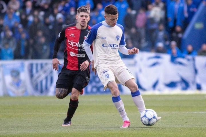 Colón sufrió otra derrota y quedó 10 unidades de la punta