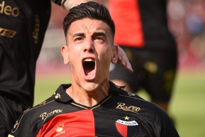 Con mucho carácter, Colón venció a Talleres