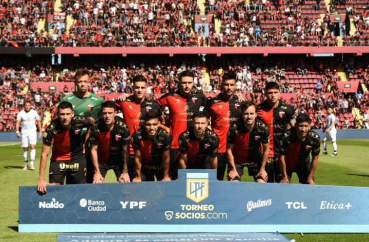 Colón buscará estirar su gran presente frente Argentinos Juniors 