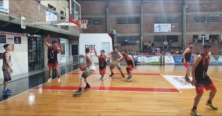 Básquet: Unión Santo Tomé superado por muy poco por Alma Juniors