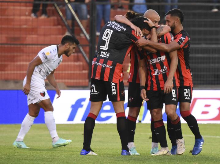 Colón y otro pésimo partido, perdió 2-0 con Patronato 