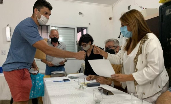 FAE: Daniela Qüesta encabezó la entrega de aportes por más de 4 millones de pesos 