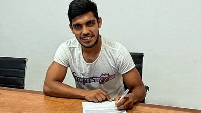 Rafael Delgado renovó su vínculo con Colón  
