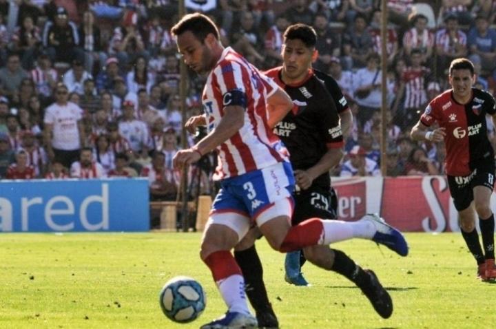 Desde las 17 se divide la ciudad, juegan Unión y Colón 