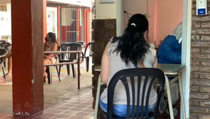 Ya funciona el centro de testeo matutino en la Escuela San Martín 