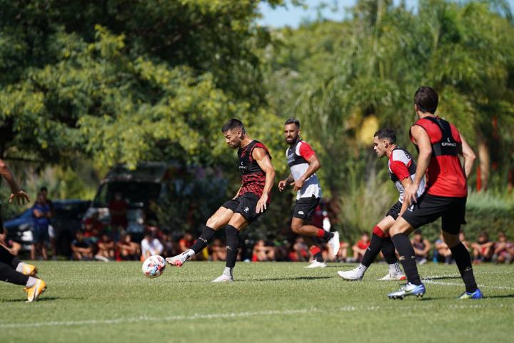 Los titulares de Colón empataron y los suplentes ganaron frente a Patronato 