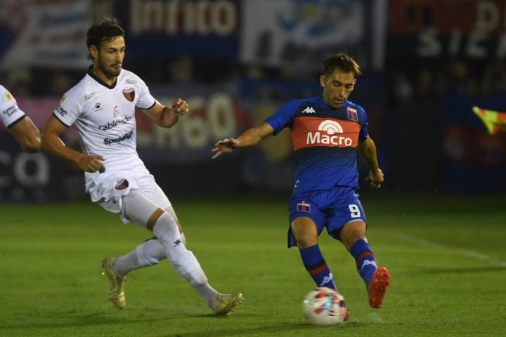 Colón tuvo su peor partido y perdió frente a Tigre 