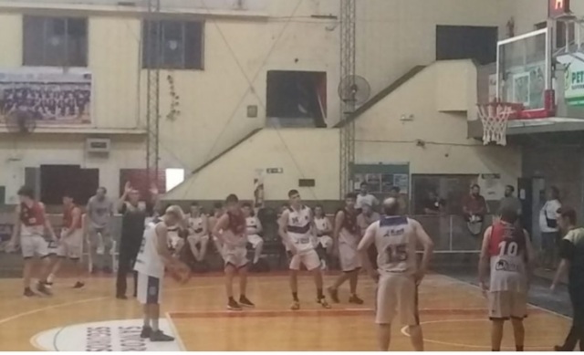 Básquet Asociativo: El club Unión Santo Tomé B tuvo su primera victoria de local