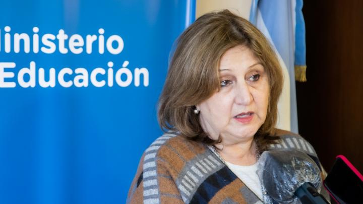 La provincia sumará media hora más de clases en primaria