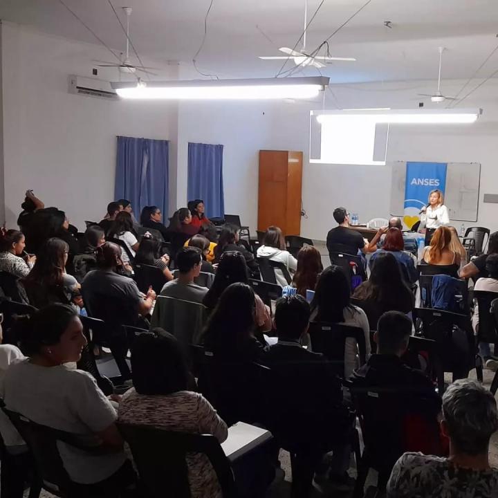 La titular de Anses Santo Tomé tomó intervención en el ciclo de charlas del Instituto Fonseca