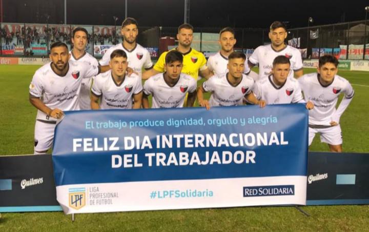 Colón perdió 2-0 con Arsenal y se quedó sin chances de avanzar 