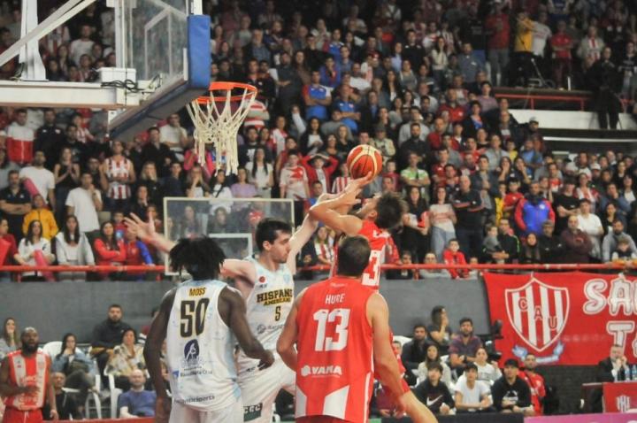 En una noche épica, Unión ganó y permanece en la Liga Nacional 