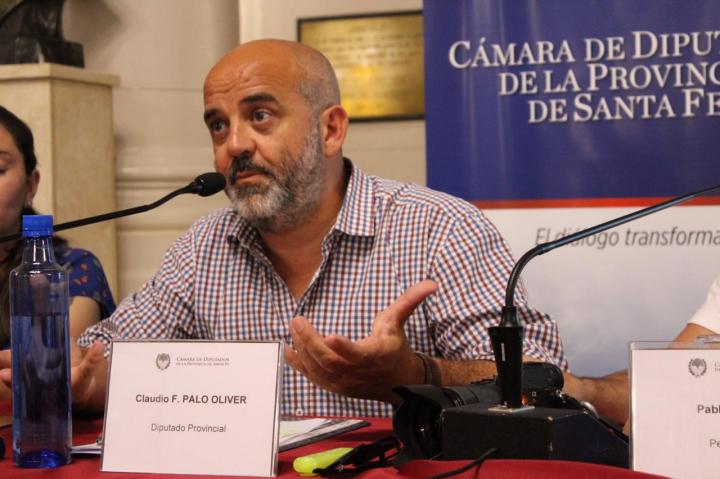 Palo Oliver cuestionó al gobierno municipal por el cobro de dinero a los vecinos para acceder a actividades culturales 