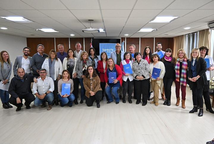  La Provincia entregó aportes a establecimientos del centro norte provincial por más de 26 millones de pesos