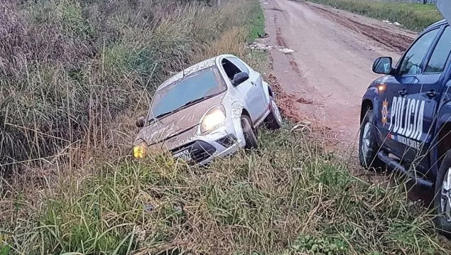 Robó un automóvil en Avenida Luján al 4.100 y lo volcó en Estados Unidos de México a metros de la Autovía, donde fue detenido