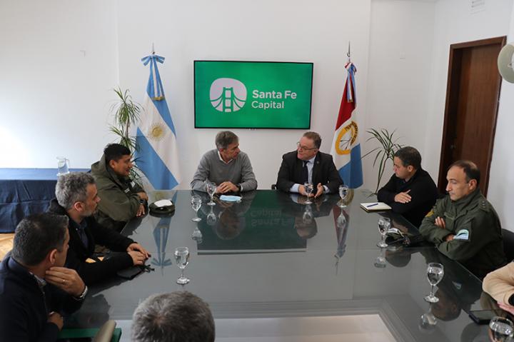  La provincia y el municipio de Santa Fe coordinaron la llegada de Gendarmería a la ciudad