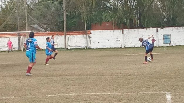 Fútbol Femenino: derrota de Sauce Viejo en primera y empate de Atenas en el ascenso