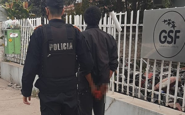 Detienen a un joven que sustrajo elementos de una vivienda en nuestra ciudad