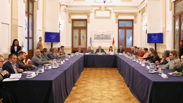 El gobierno provincial continúa con las reuniones para informar sobre el acuerdo alcanzando con la Nación por la deuda de coparticipación 