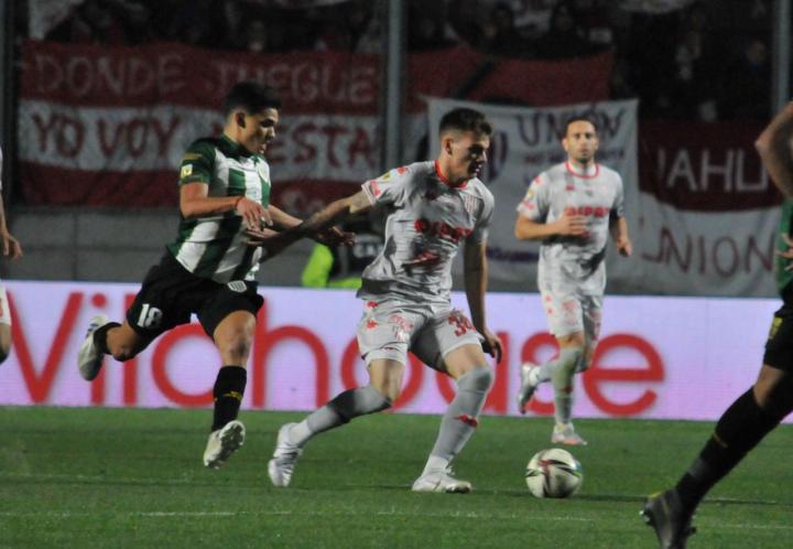 Unión estuvo flojo y quedó eliminado de la Copa Argentina 