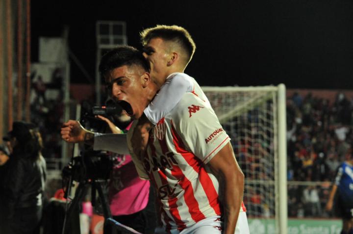 Unión lo dio vuelta y le ganó 2-1 a Vélez 