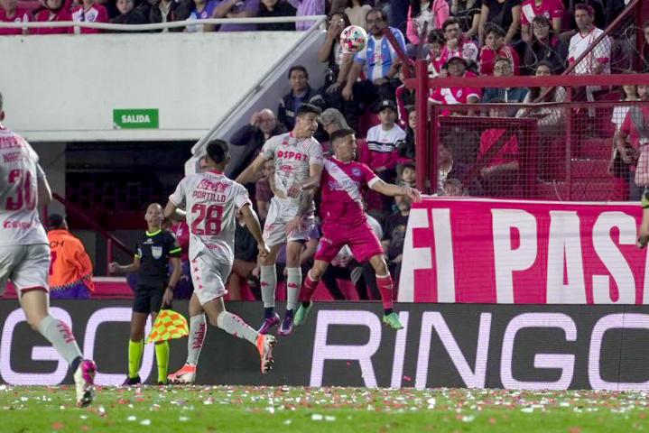 Unión jugó mal y perdió 2-0 frente Argentinos Juniors 