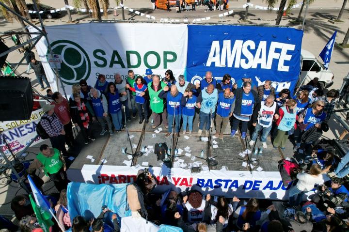 Amsafé y Sadop van al paro el próximo jueves para rechazar la reforma previsional