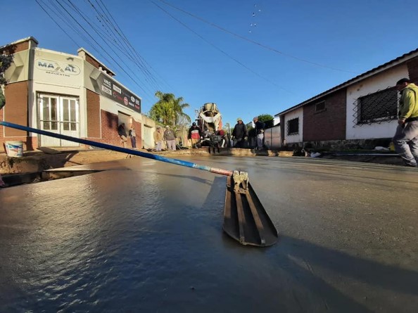 Avanza la obra de pavimento en la Vecinal Favaloro 