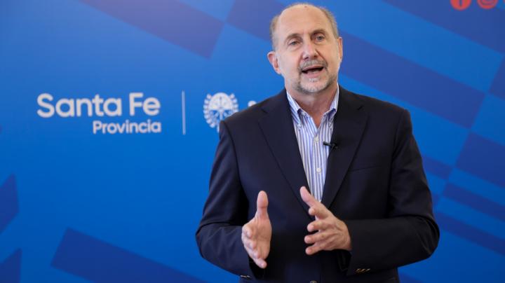 El gobernador Perotti informó sobre la firma de convenios por un millón de vacunas