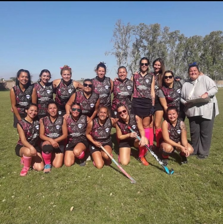 Hockey mamis:  Atenas se medirá ante Atlético Franck  en la Final del Torneo por la Copa de Plata 