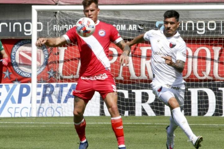 Se confirmó el cambio de horario del partido de Colón vs Argentinos 