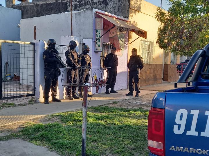 Amenazas al plantel de Colón: cinco barras y dos dirigentes detenidos 