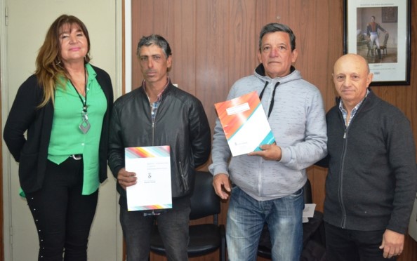 La Municipalidad realizó una nueva entrega de aportes a microemprendedores locales