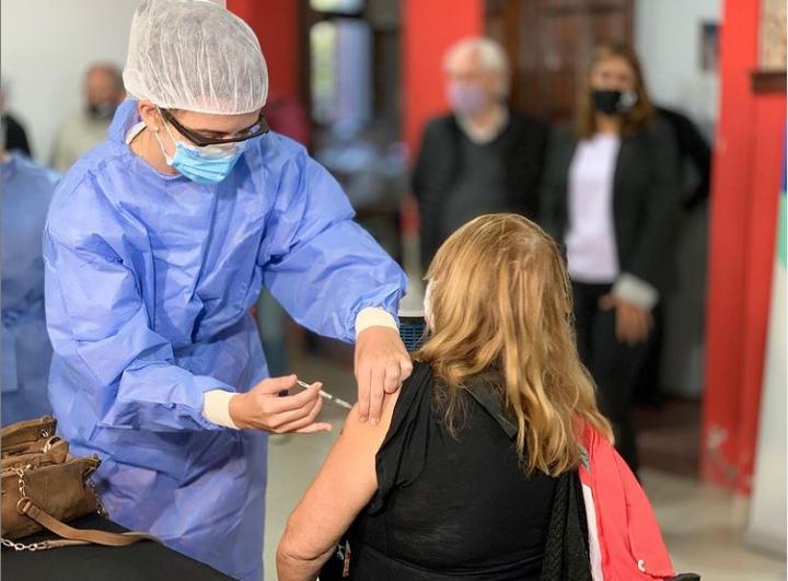 Vacunación en Santo Tomé: 420 turnos fueron otorgados para este miércoles