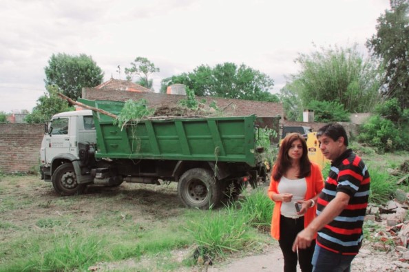 Continúa la limpieza de terrenos baldíos