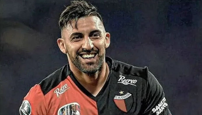 Wanchope Ábila entre los convocados por Saralegui para el partido ante Instituto