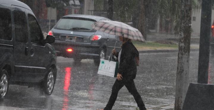 Rige un alerta por fuerte tormentas para Santo Tomé y la zona 