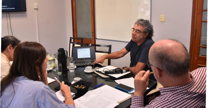La Defensoría del Pueblo busca respuestas oficiales sobre la contaminación en el Río Salado 