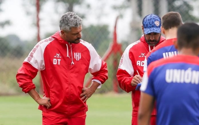 Unión: Gustavo Munúa ya tendría una probable formación para enfrentar a River 