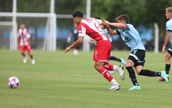 Liga profesional: La reserva de Unión cayó ante Belgrano 