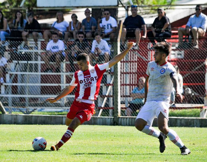 Liga profesional: Otra derrota de la reserva de Unión ante Argentinos Jrs 