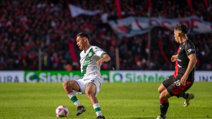 Colón venció 2-0 a Banfield y volvió a ganar en Santa Fe 