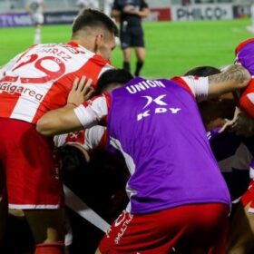 Méndez recupera dos jugadores para el duelo con Huracán 