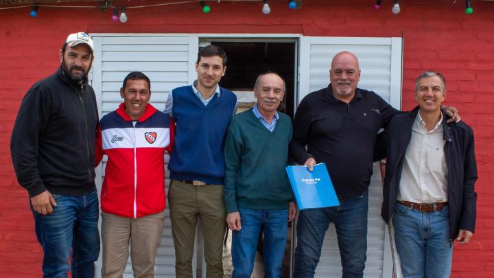 La provincia entregó aportes al Club Independente de Santo Tomé