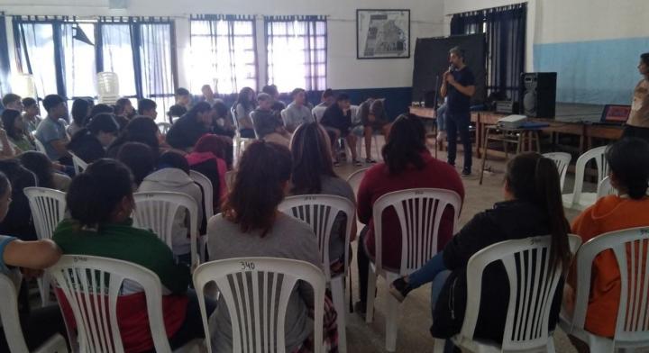 Precandidatos a concejales de Igualdad realizan charlas sobre gestión social de residuos sólidos urbanos 
