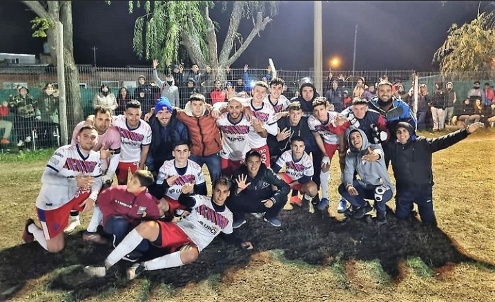 Fútbol por el ascenso: Triunfo y goleada de Vecinal Gálvez ante Los Piratitas